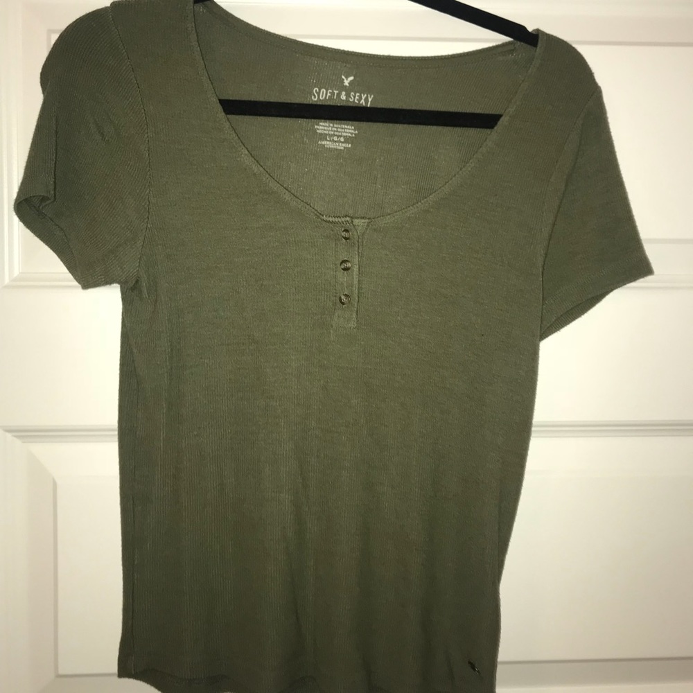 American Eagle Cropped Green tee